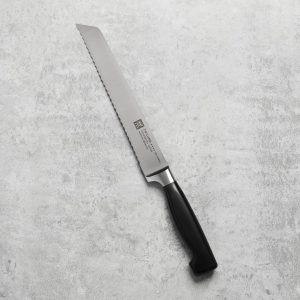 ZWILLING Vier Sterne Brotmesser, Klingenlänge: 20 cm, Klingenblatt mit Wellenschliff, Rostfreier Spezialstahl, Ergonomischer Kunststoff-Griff, Schwarz [Made in Germany], Bunt 16