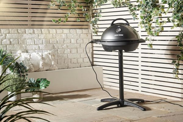George Foreman Grill 2in1 Elektrogrill [Testsieger]: Standgrill & Tischgrill (Innen- & Außennutzung, Balkon & Küche, Ø44,5cm, Temperaturanzeige, Fettauffangschale, 2400W) Kugelgrill 22460-56, Schwarz 4